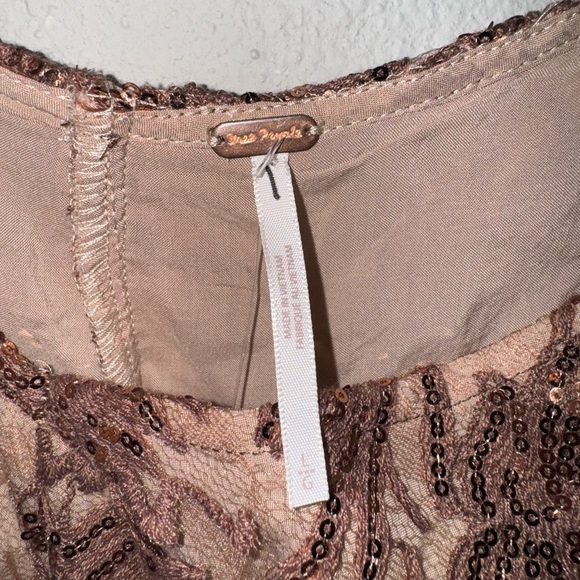 Free People Elegant Brown Floral Women's Top - Picture 3 of 3